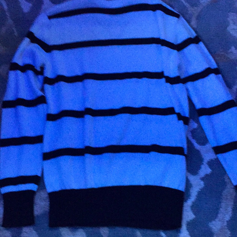 (Kids)-Black and white long sleeve.